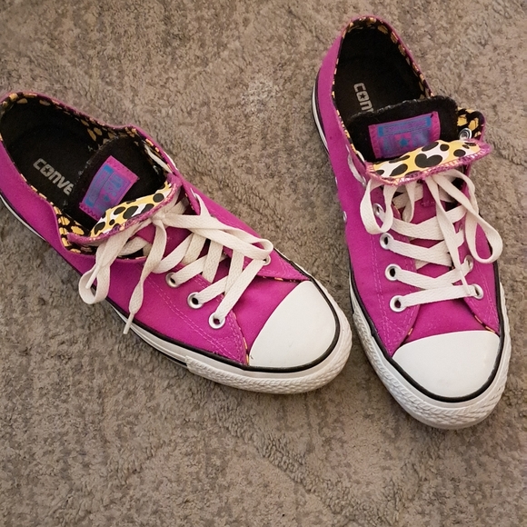 Converse - Picture 2 of 4